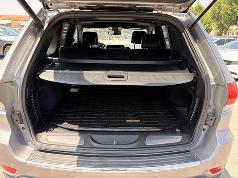 Used 2015 Jeep Grand Cherokee Limited w/ Trailer Tow Group IV AWD/4WD image 8