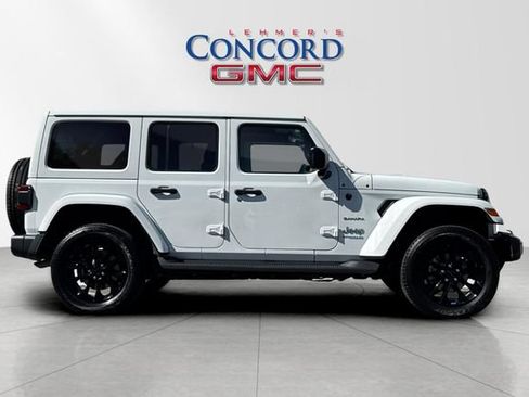 Used 2022 Jeep Wrangler Unlimited Sahara w/ Cold Weather Group AWD/4WD image 3