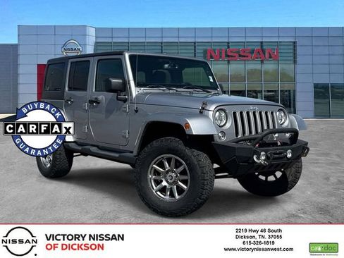 Used 2018 Jeep Wrangler Unlimited Sahara w/ Connectivity Group AWD/4WD image 1