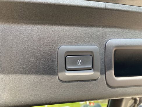 Used 2025 MAZDA CX-30 AWD 2.5 S w/ Preferred Package image 18