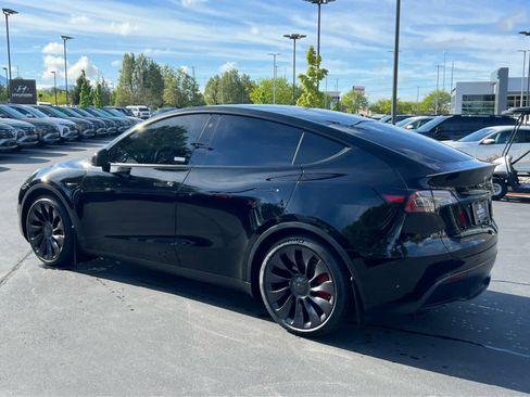 Used 2022 Tesla Model Y Performance AWD/4WD image 11