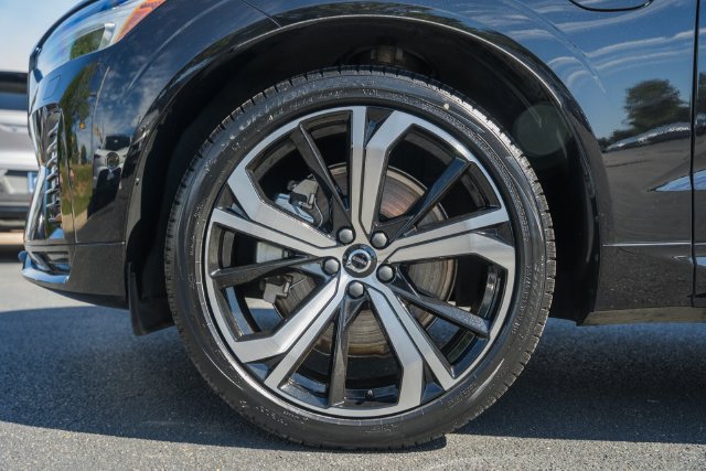 Certified 2024 Volvo XC60 T8 Ultimate w/ Protection Package Premier AWD/4WD image 22