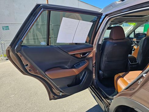 Used 2022 Subaru Outback Touring XT AWD/4WD image 14