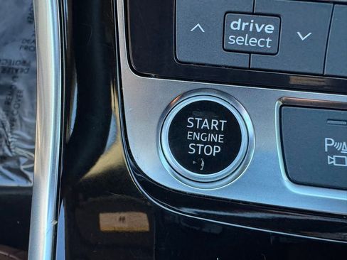 Used 2021 Audi Q8 Premium Plus image 30