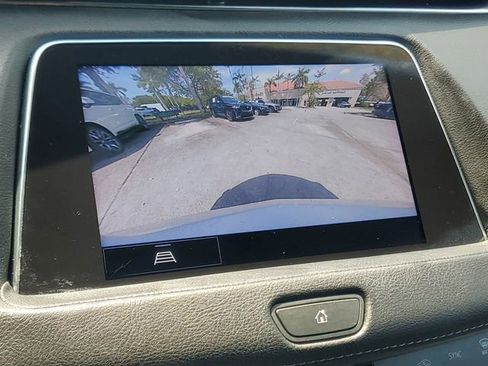 Certified 2023 Cadillac XT4 Luxury w/ LPO, Onyx Lite Package image 24