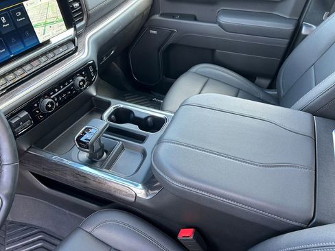 Used 2025 Chevrolet Silverado 1500 LTZ w/ LTZ Premium Package AWD/4WD image 21