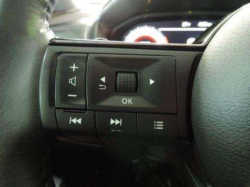 Used 2023 Nissan Rogue Platinum w/ Platinum Premium Package image 30