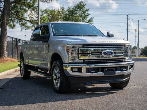 Used 2018 Ford F250 Lariat w/ Chrome Package AWD/4WD image 2