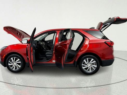 Certified 2024 Chevrolet Equinox LT w/ LPO, Floor Liner Package FWD image 10