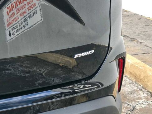 Used 2024 Ford Edge Titanium image 12