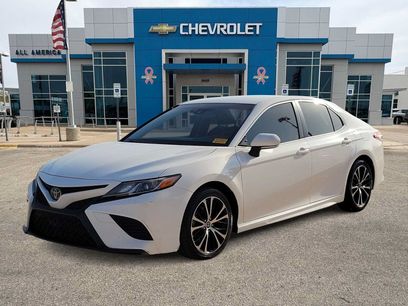 Used 2018 Toyota Camry SE w/ Convenience Package