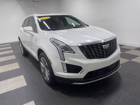 Used 2023 Cadillac XT5 Premium Luxury w/ Technology Package image 6