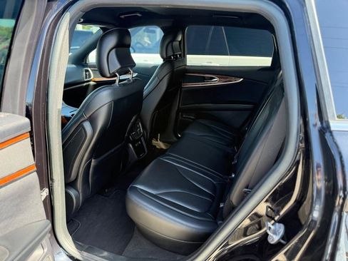 Used 2019 Lincoln Nautilus Select AWD/4WD image 30
