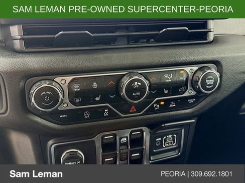 Used 2024 Jeep Gladiator Sport image 15