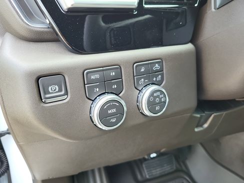 New 2026 GMC Sierra 2500 SLT w/ SLT Convenience Package image 17