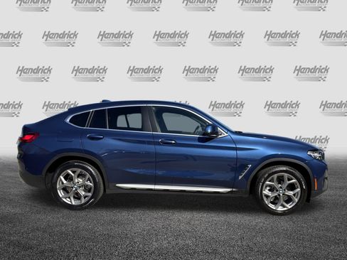Certified 2025 BMW X4 xDrive30i image 11