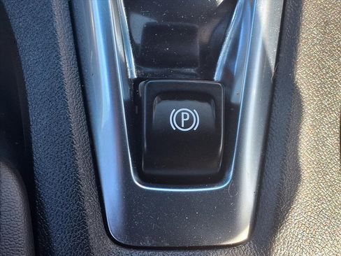 Used 2023 Chevrolet Camaro LT w/ RS Package image 9