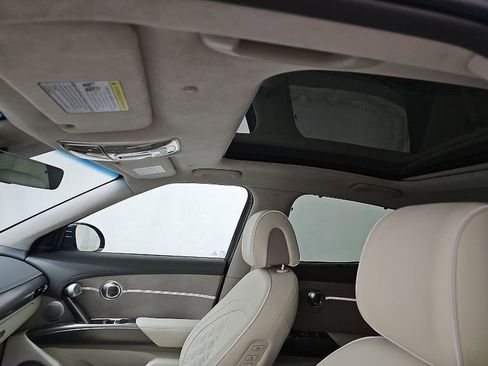 Used 2025 Genesis GV60 Performance image 9