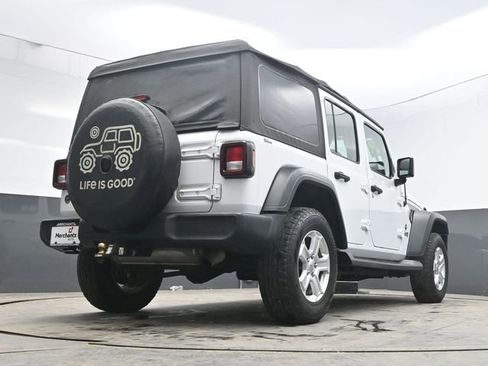 Used 2018 Jeep Wrangler Unlimited Sport image 40