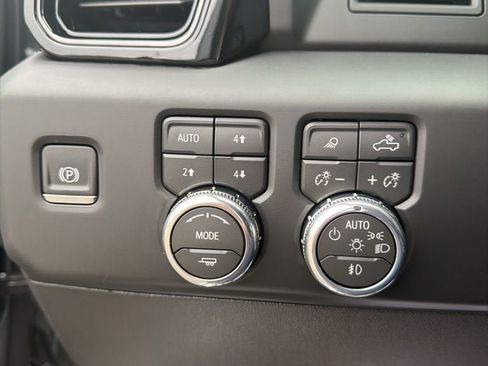 New 2026 GMC Sierra 1500 AT4 w/ LPO, Black Badging Package AWD/4WD image 15