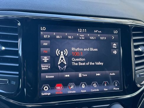 Used 2019 Jeep Grand Cherokee Limited image 15