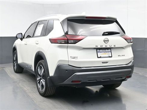 Used 2023 Nissan Rogue SL image 12