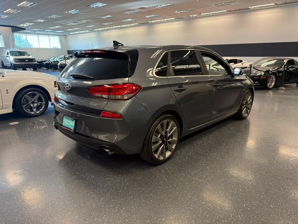 Used 2018 Hyundai Elantra GT Sport w/ Sport Tech Package 04 FWD image 4