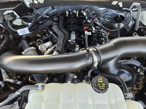 Used 2025 Ford Expedition Active image 27