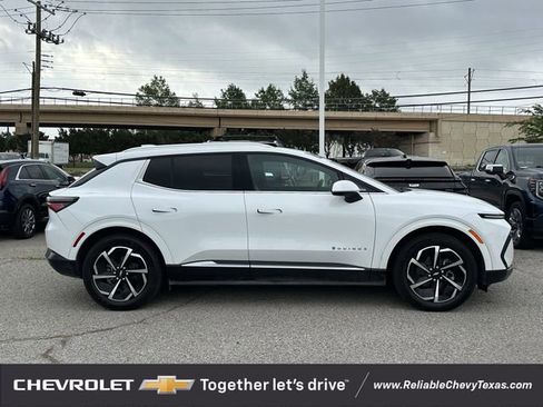 Used 2025 Chevrolet Equinox EV LT w/ Convenience Package FWD image 2