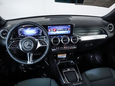 New 2026 Mercedes-Benz GLB 250 250 image 17