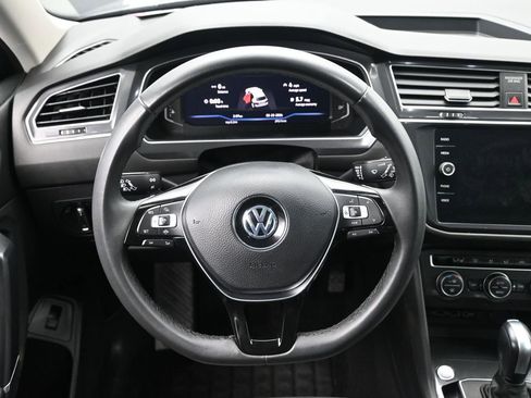 Used 2020 Volkswagen Tiguan SEL w/ 3rd Row Seat Package image 23