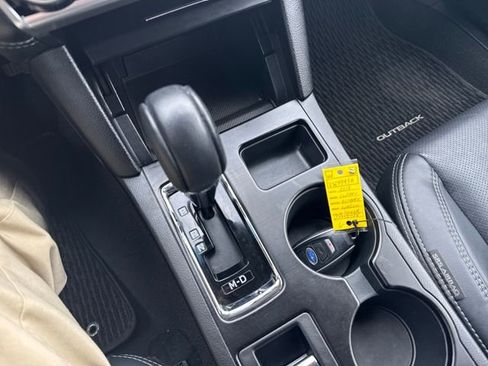 Used 2018 Subaru Outback 2.5i Limited image 29