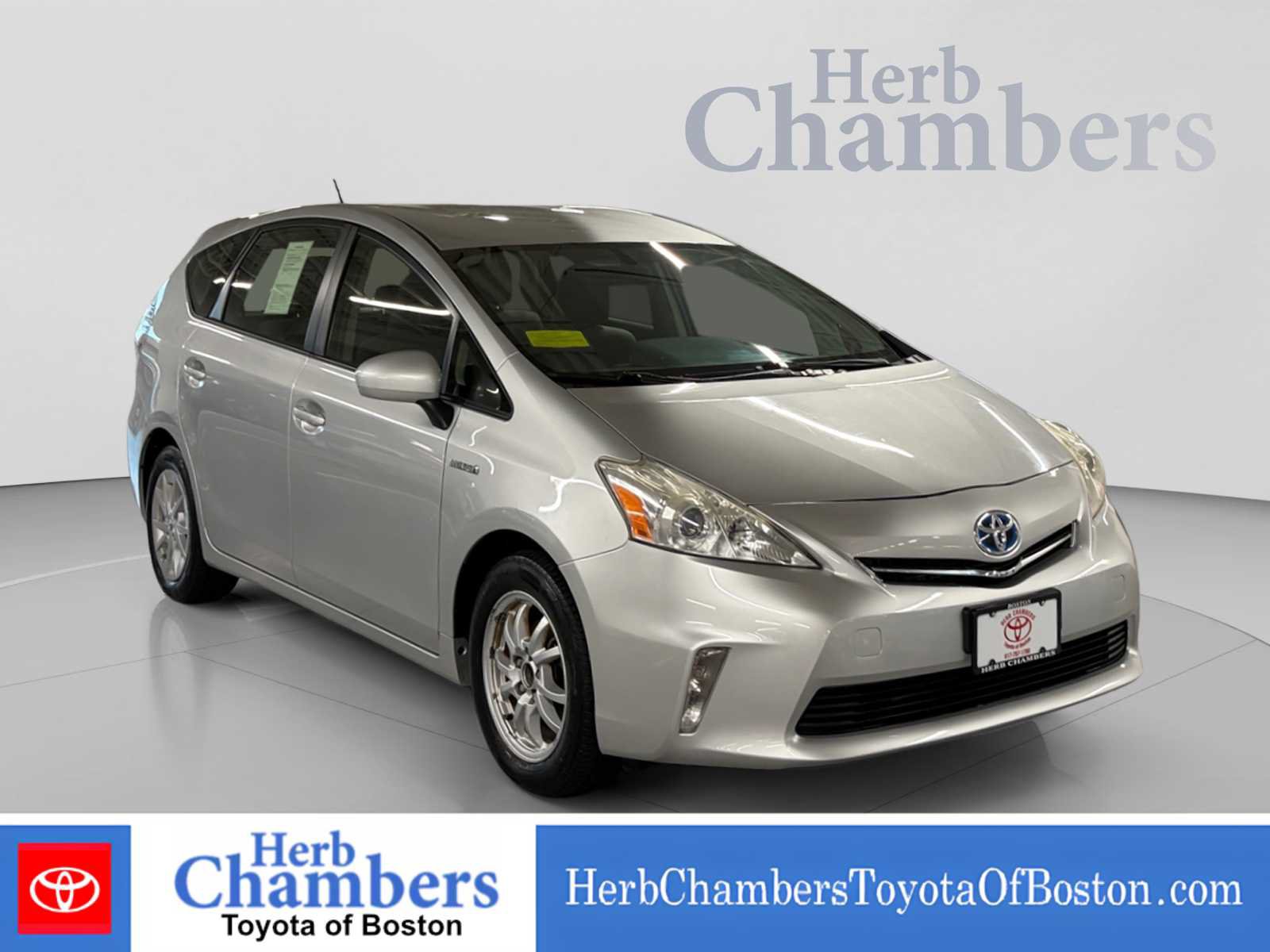 Used 2013 Toyota Prius V Two FWD image 1