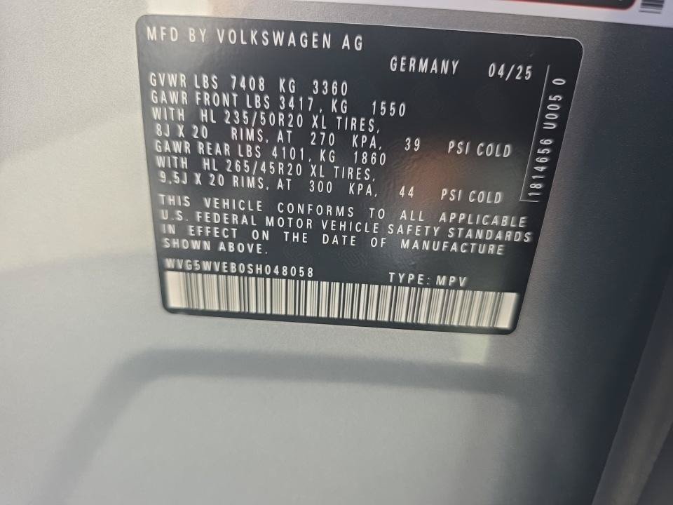 Used 2025 Volkswagen ID. Buzz 1st Edition RWD image 10