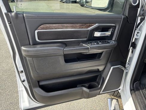 Used 2020 RAM 2500 Laramie AWD/4WD image 21