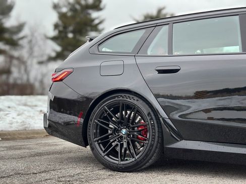 New 2026 BMW M5 Touring w/ Executive Package image 11