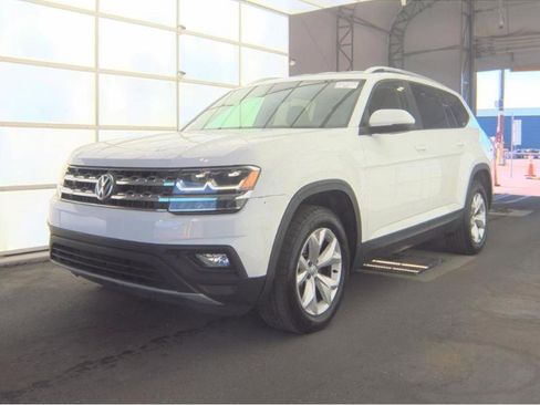 Used 2018 Volkswagen Atlas SE FWD image 2
