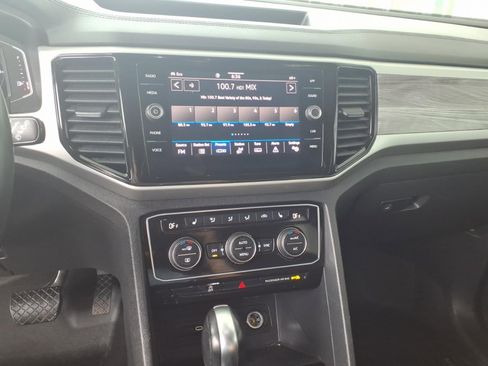 Used 2022 Volkswagen Atlas Cross Sport SE AWD/4WD image 11