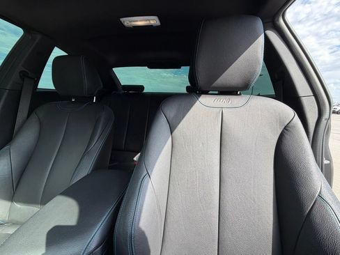 Used 2018 BMW M2 RWD image 11