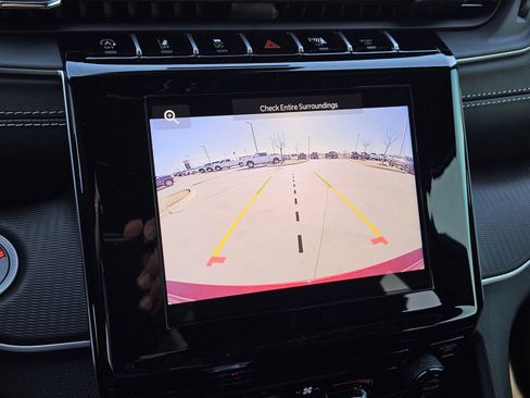 New 2026 Jeep Grand Cherokee Laredo image 18