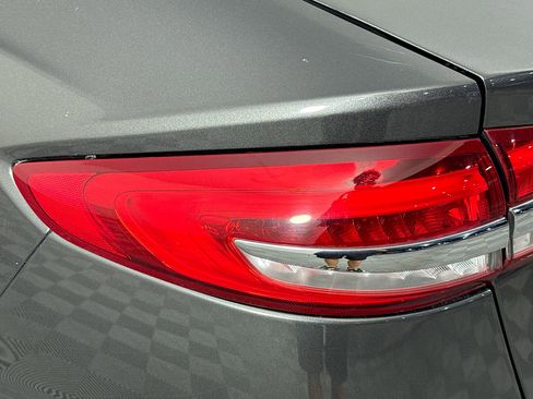Used 2020 Ford Fusion SE FWD image 35