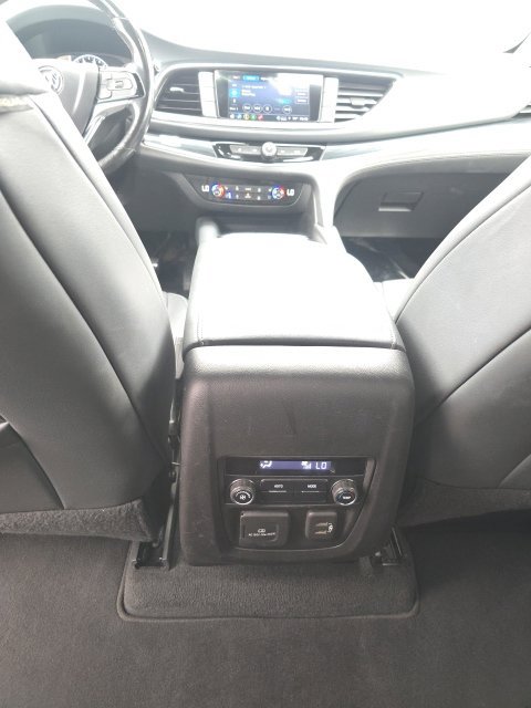Used 2022 Buick Enclave Premium FWD image 22