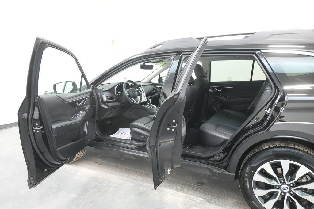 Used 2023 Subaru Outback Limited AWD/4WD image 29