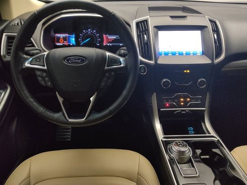 Used 2020 Ford Edge SEL image 22