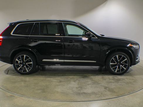 Used 2023 Volvo XC90 B5 Plus w/ Protection Package Premier AWD/4WD image 6