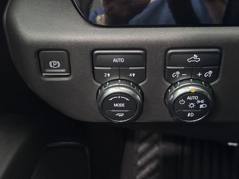 Certified 2024 GMC Sierra 1500 Elevation image 23