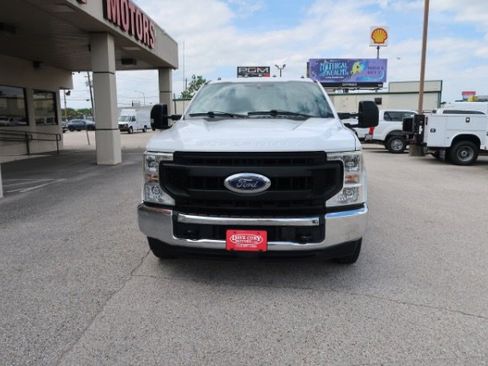 Used 2020 Ford F350 XL w/ Power Equipment Group RWD image 2