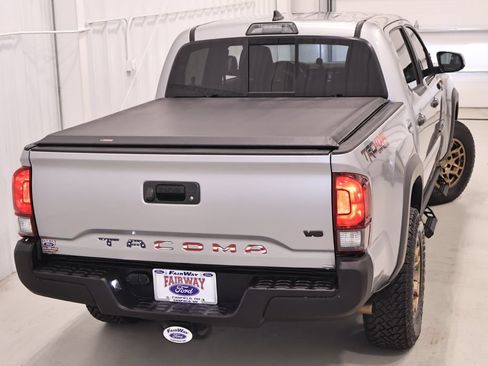 Used 2019 Toyota Tacoma TRD Off-Road AWD/4WD image 44