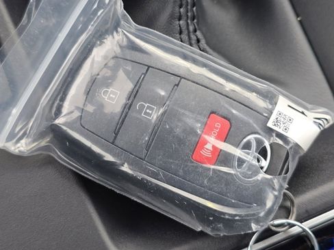 New 2026 Toyota Corolla Cross XLE image 33