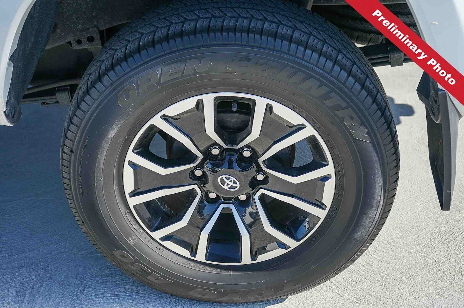 Used 2022 Toyota Tacoma TRD Sport w/ Technology Package RWD image 10